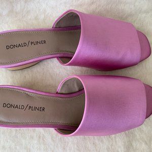 Donald Pliner Pink/ Violet  Satin Open Toe Sandal.  Size 8M